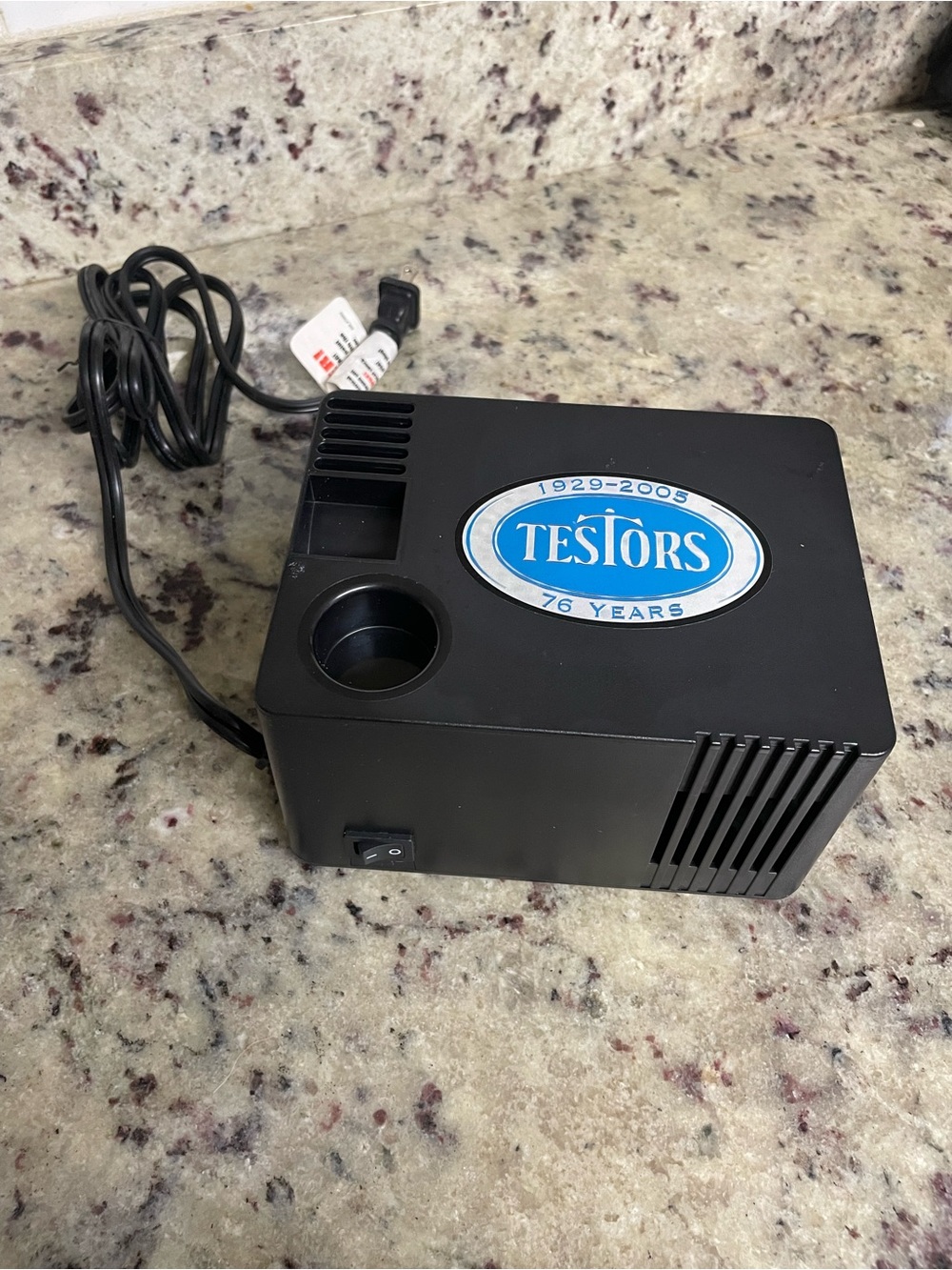 Testors Mighty Mini Airbrush Compressor, model 9169 artistic painting art crafts